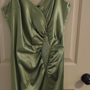 New Vintage 2002 Formal Green Gown Size 12 by Jessica McClintock
